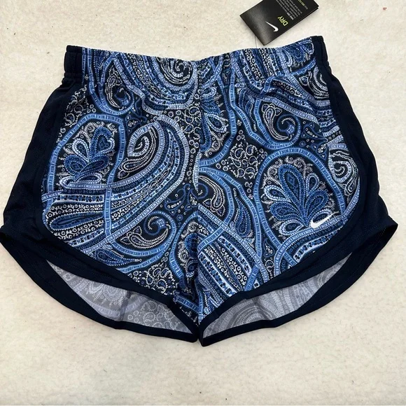 Women’s Nike Dri Fit Paisley Shorts - Picture 1 of 14